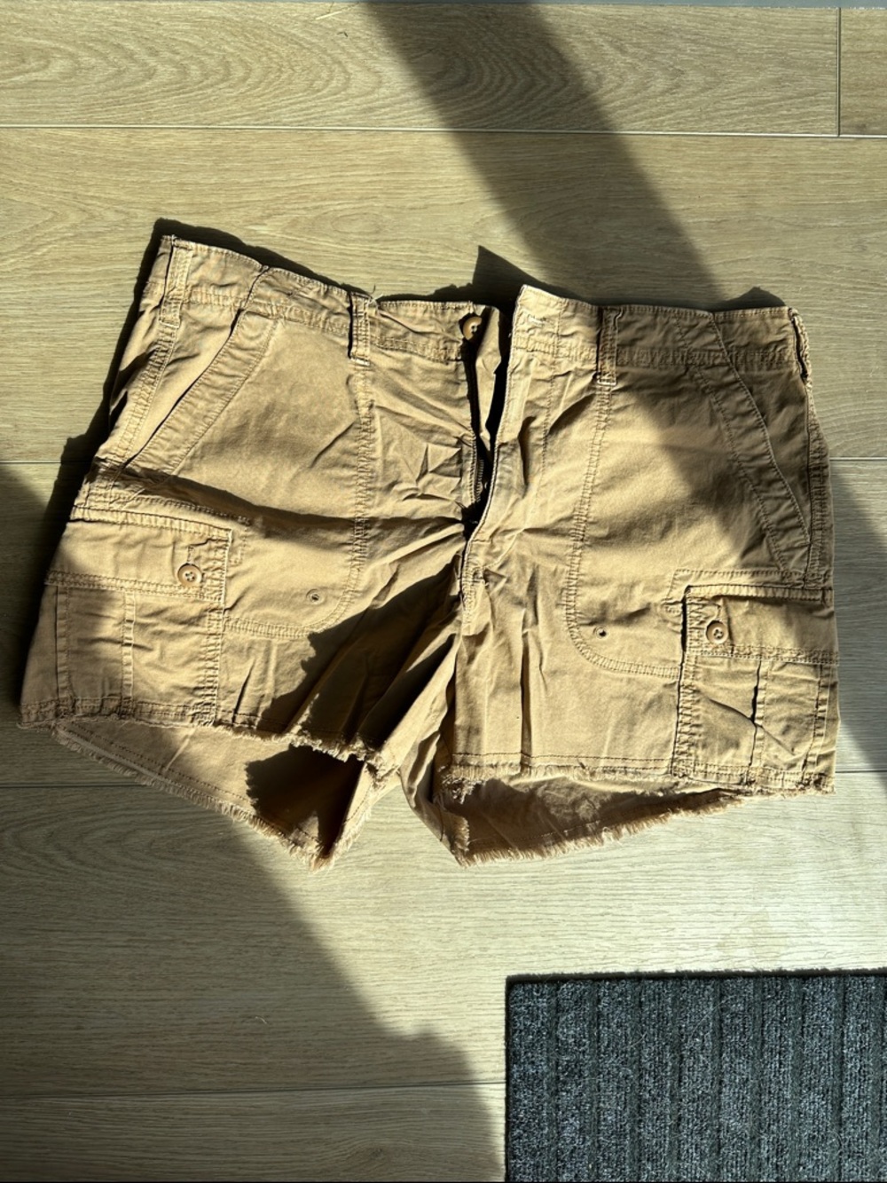 American Eagle Outfitters Tan Cargo Shorts - Women's